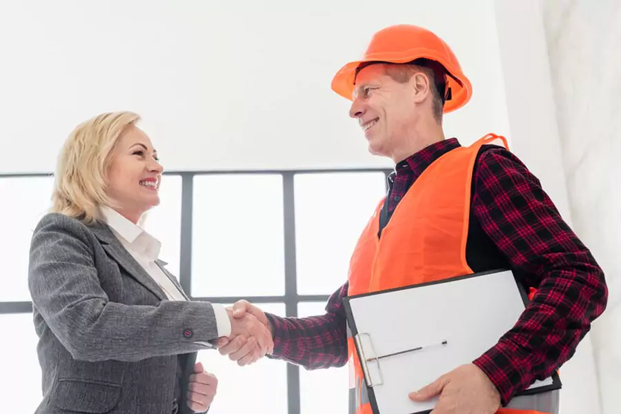 Professional Contractor from FenceMaster for Your Deck Installation